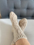 Crossing leaves socks
