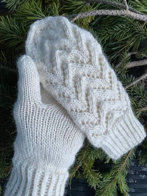 Arrowina mittens