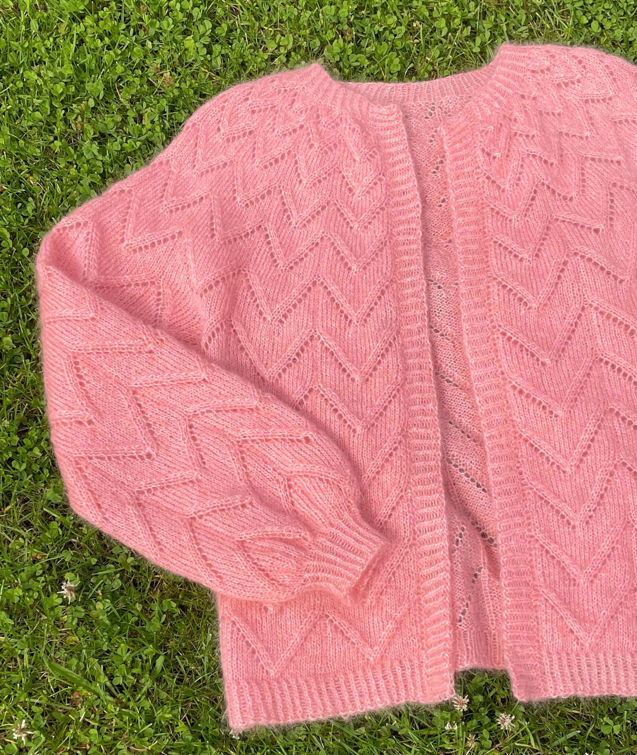 Arrowina Cardigan