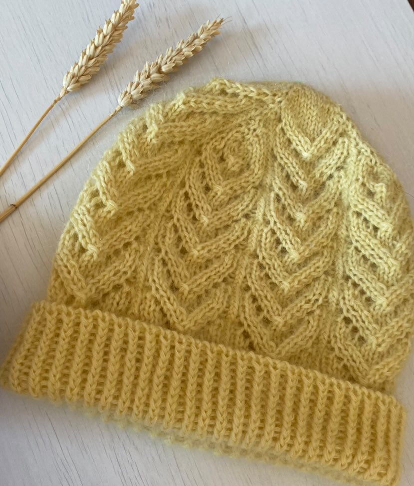 Arrowina beanie