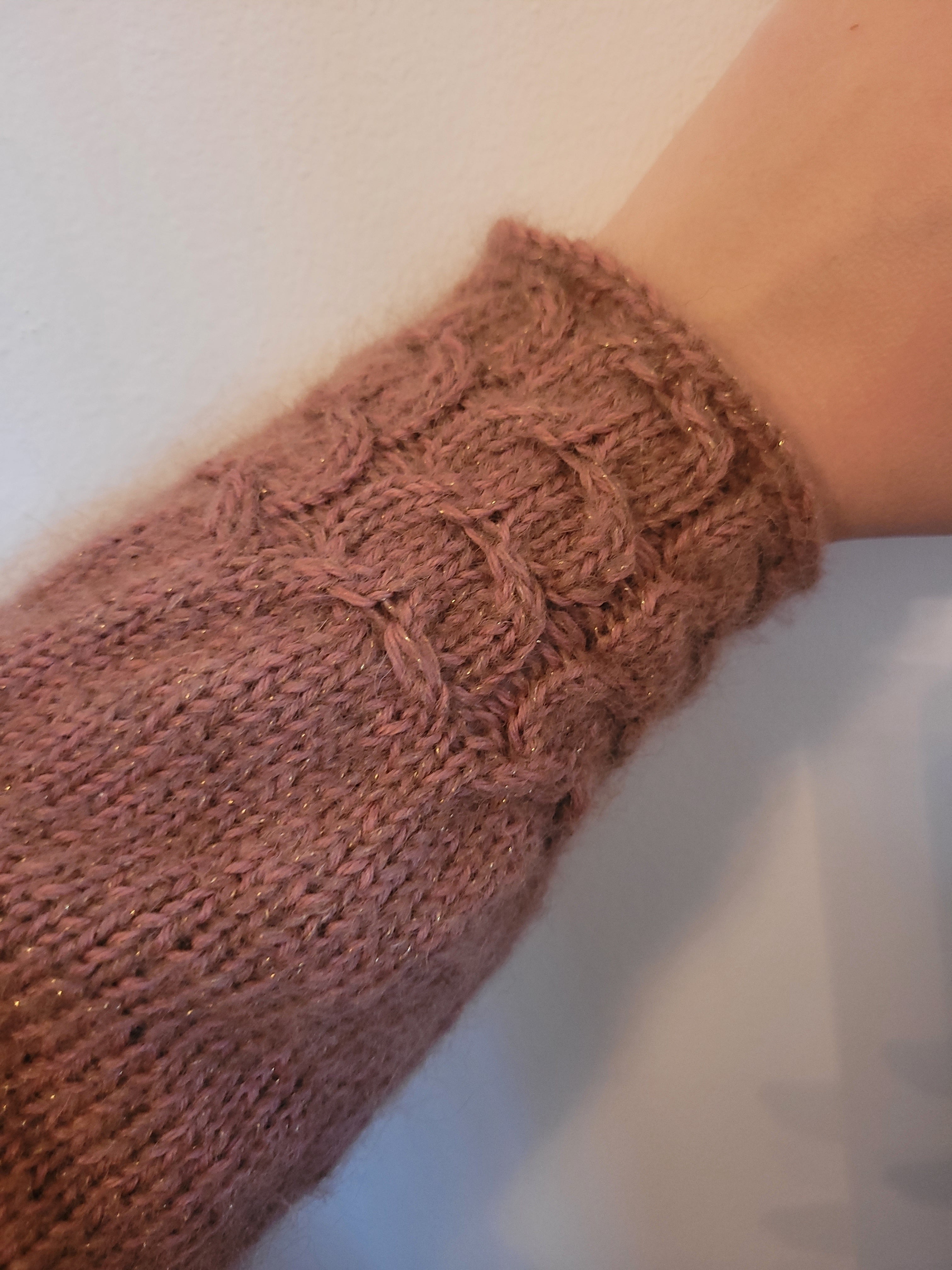 Heartshaped Sweater
