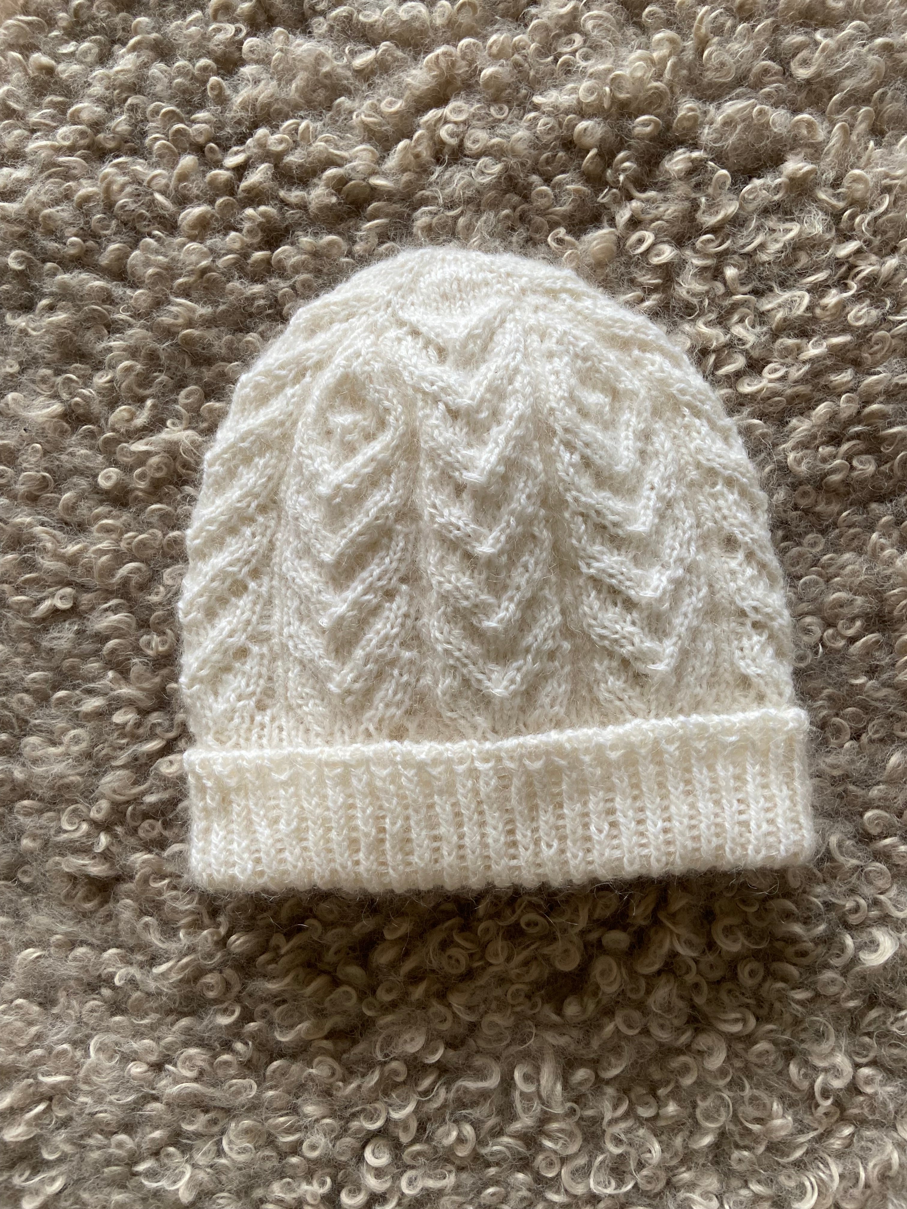 Arrowina beanie