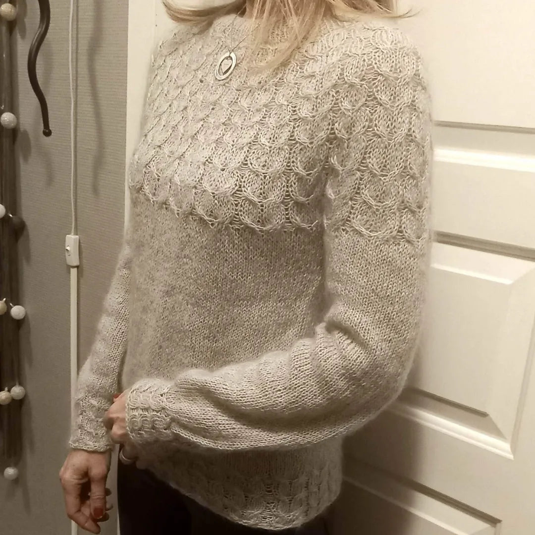 Heartshaped Sweater