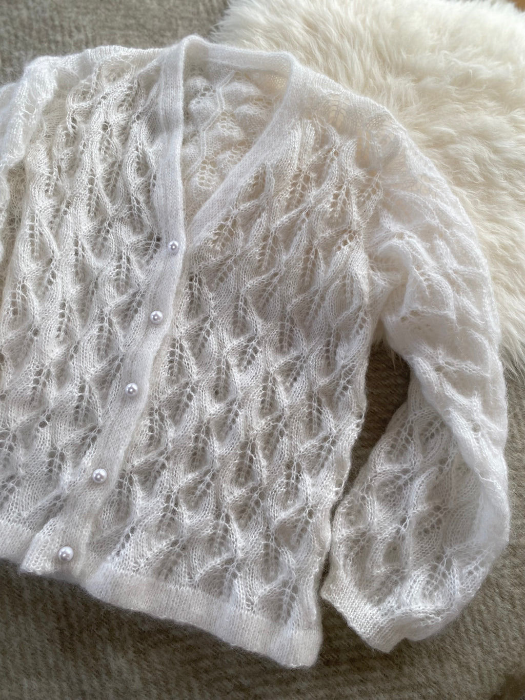 Crossing leaves cardigan