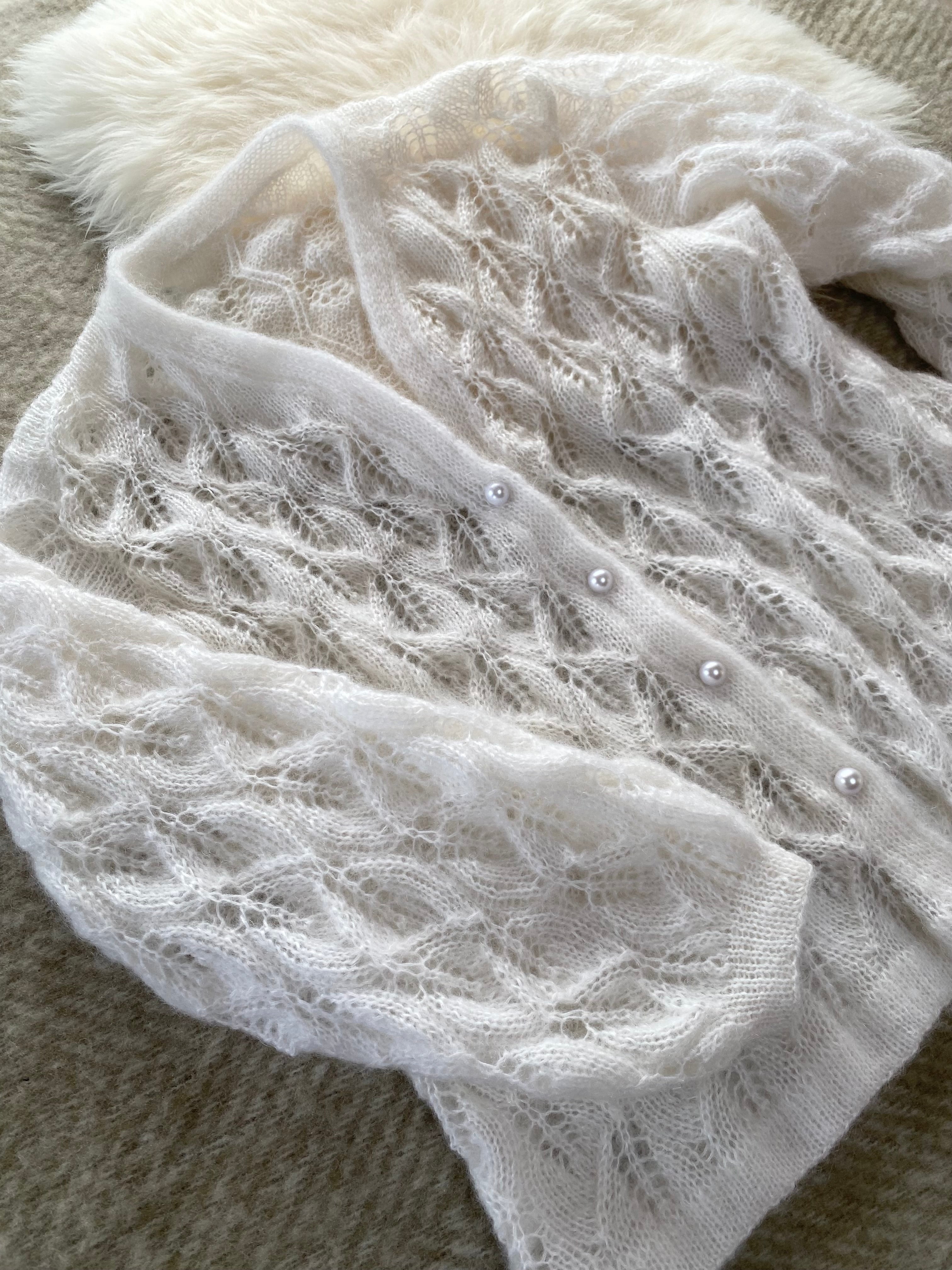 Crossing leaves cardigan