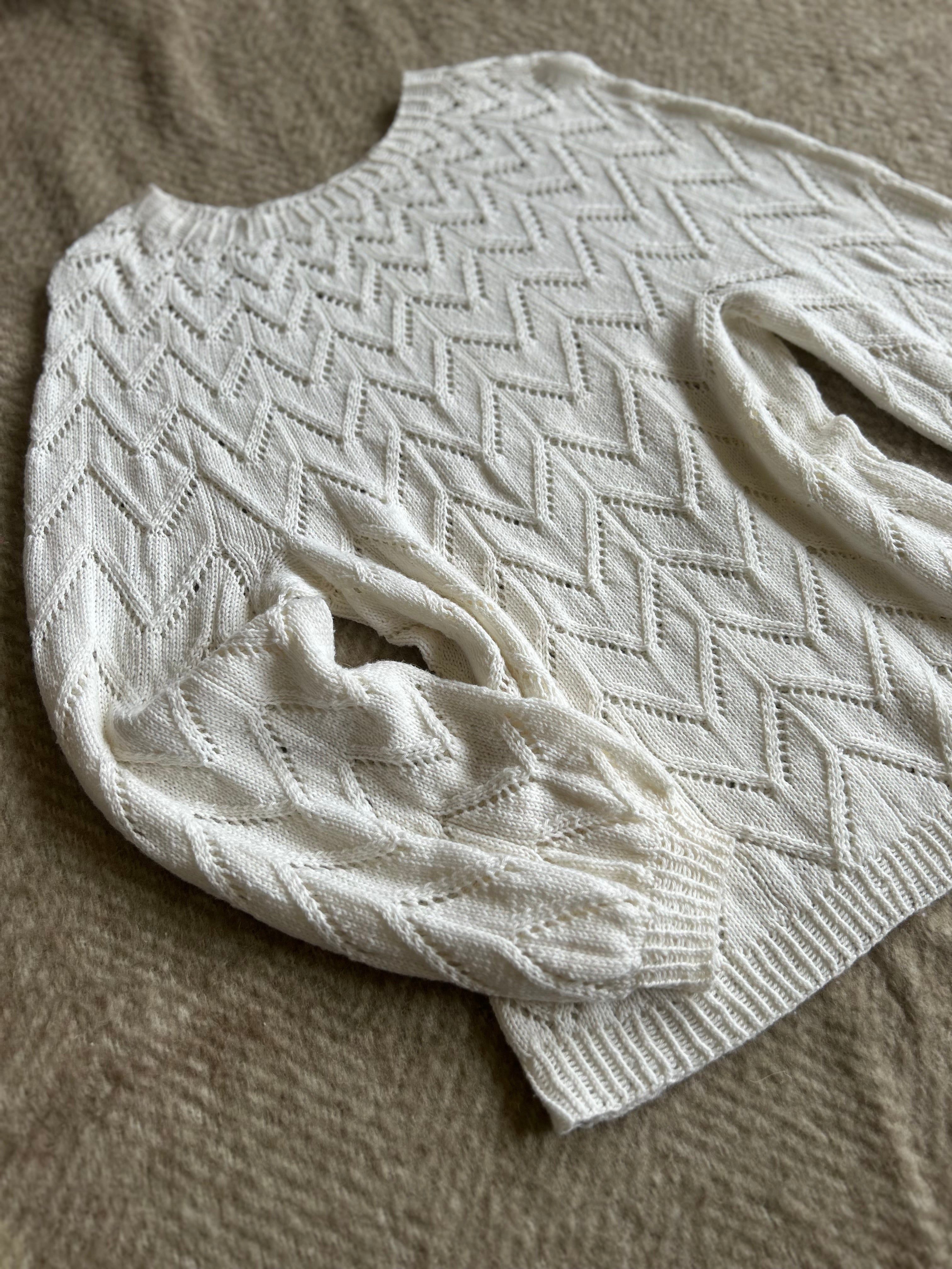Arrowina sweater