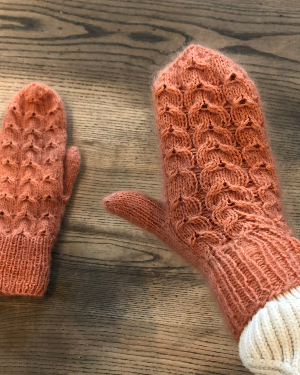 Heartshaped Mittens