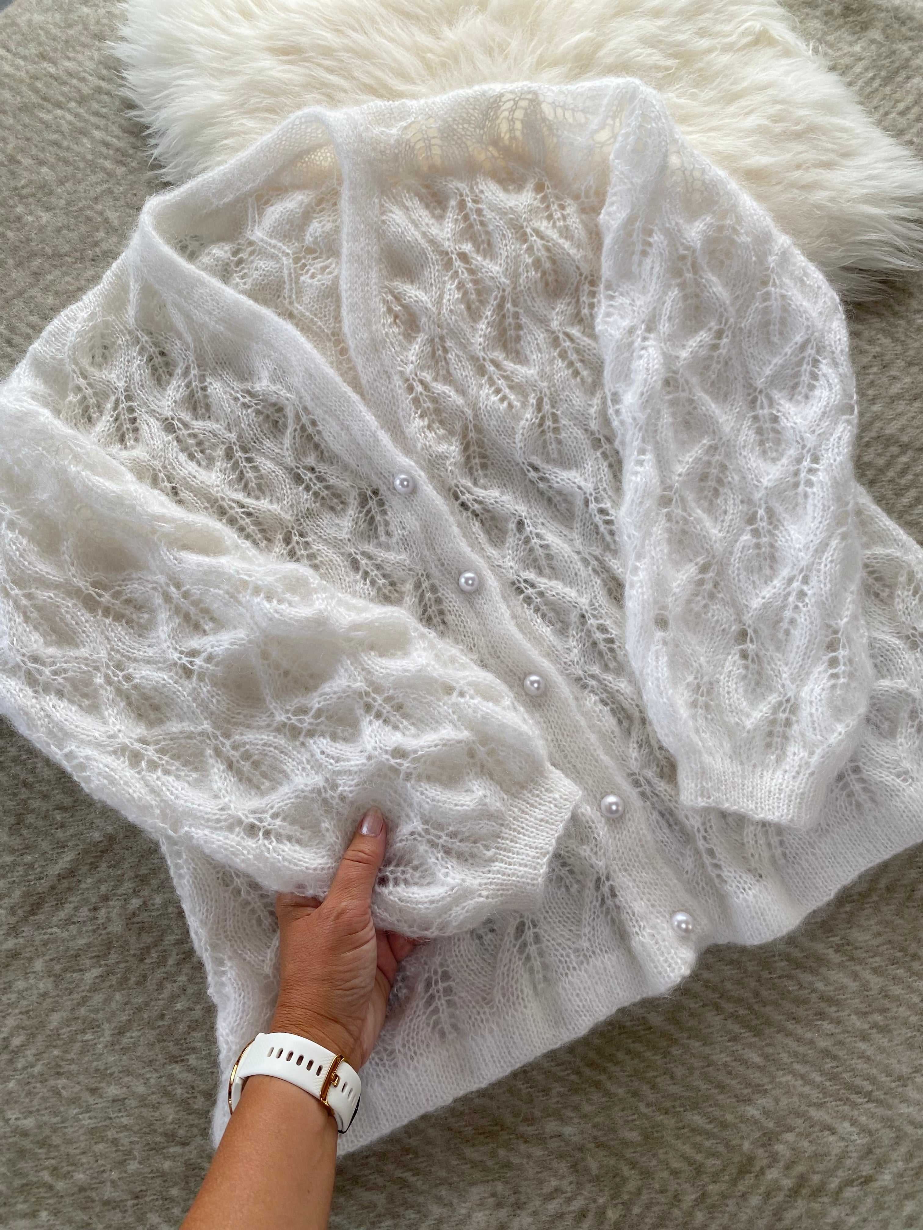 Crossing leaves cardigan