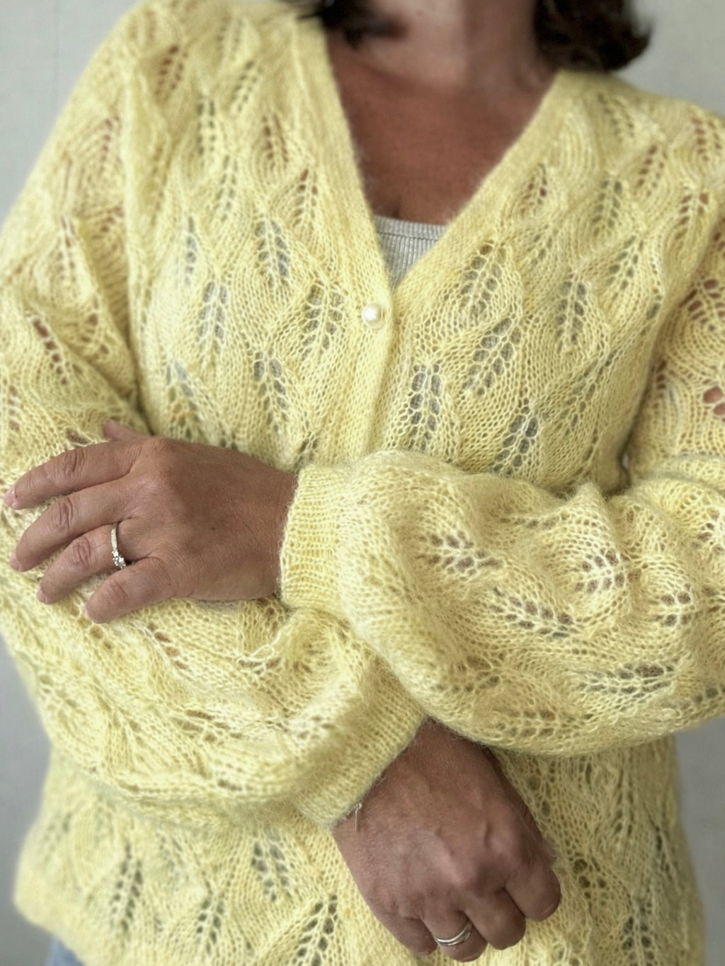 Crossing leaves cardigan