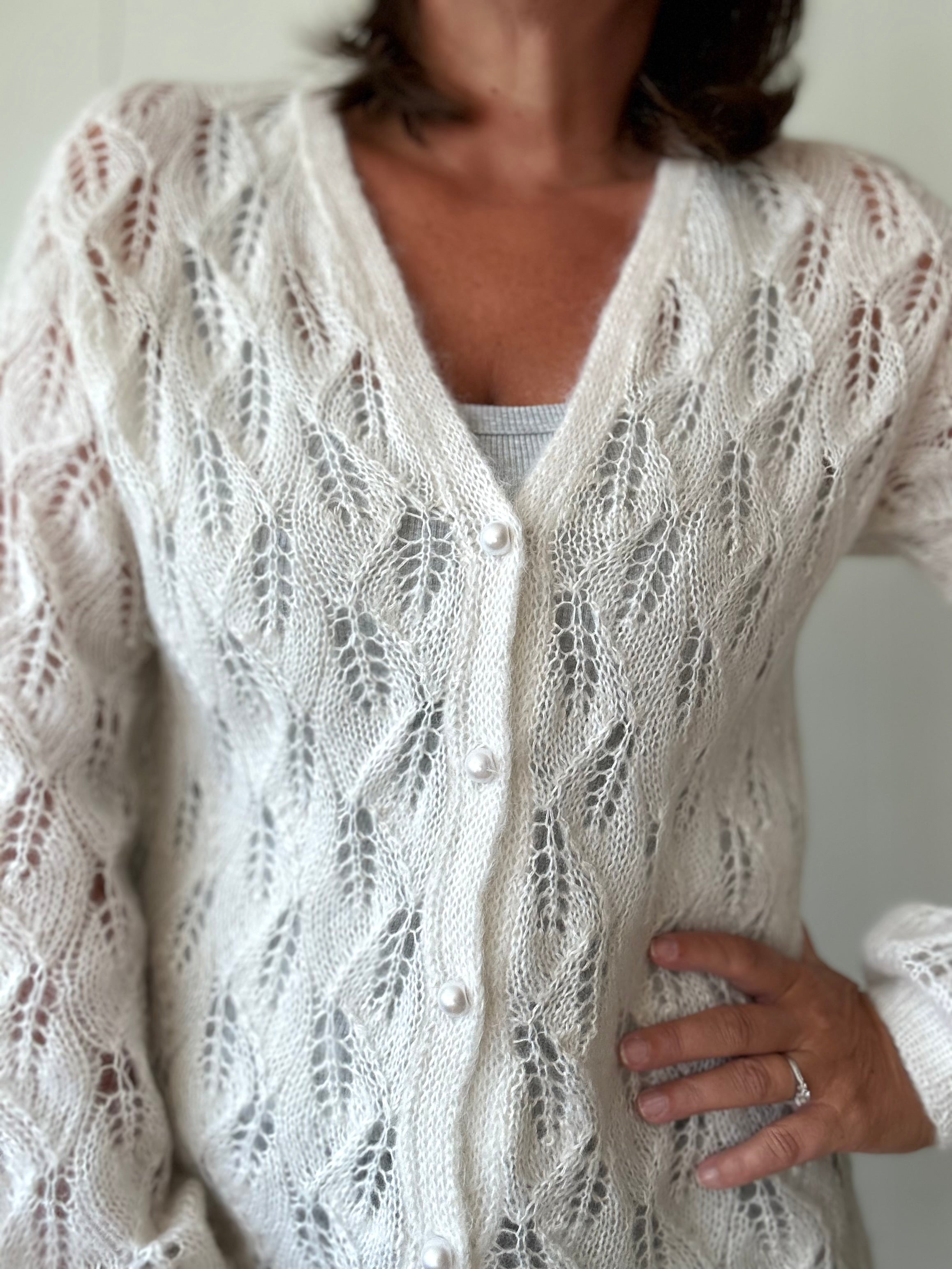Crossing leaves cardigan