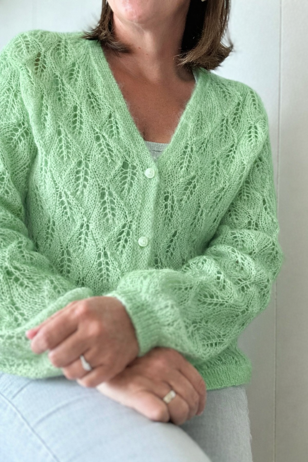 Crossing leaves cardigan