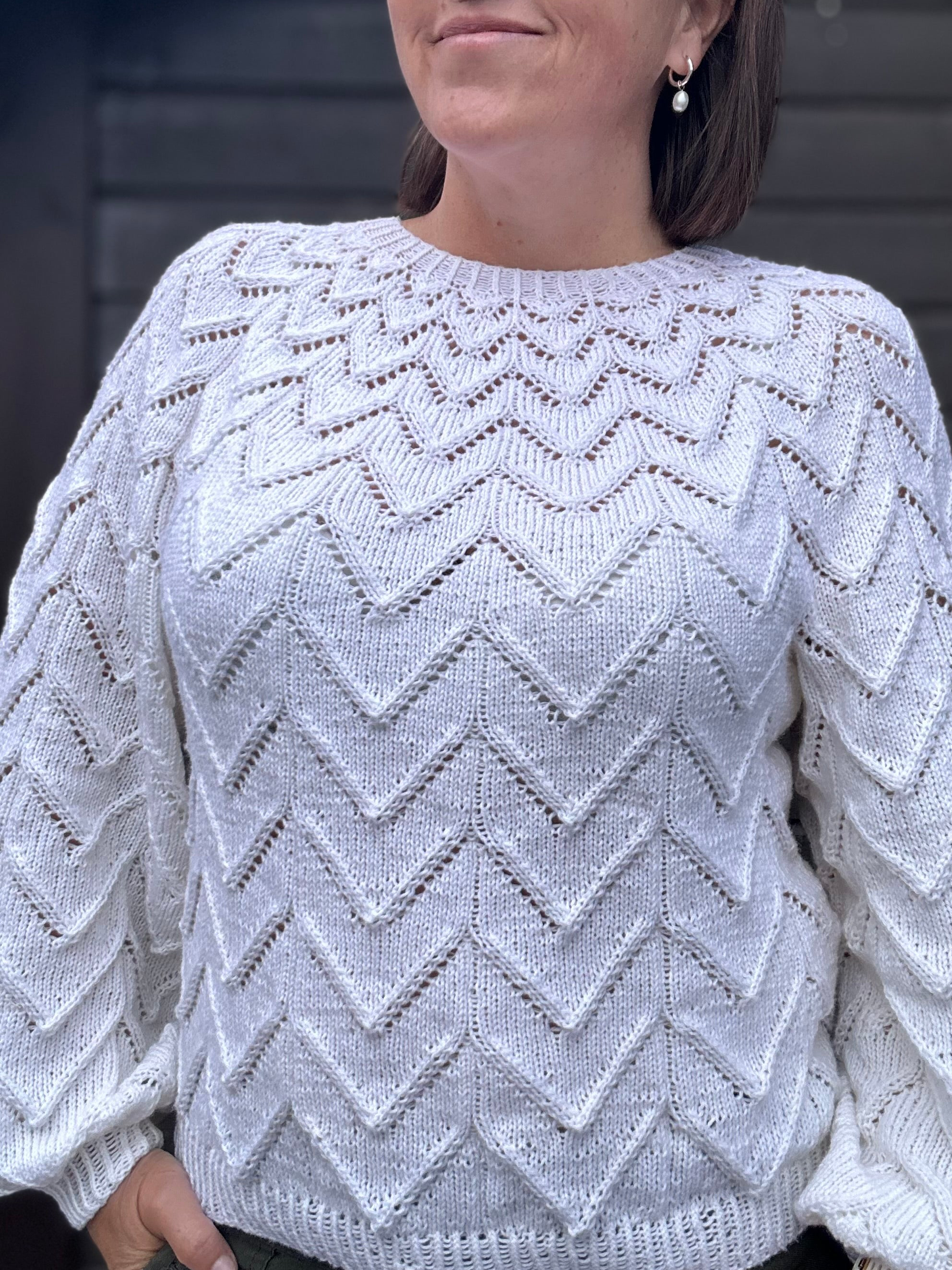 Arrowina sweater