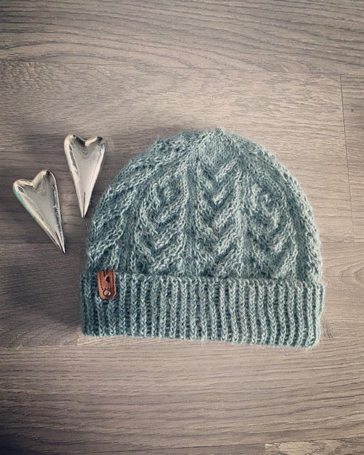 Arrowina beanie