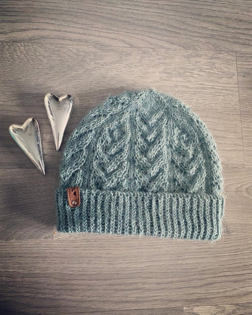 Arrowina beanie