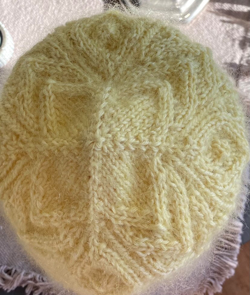 Arrowina beanie